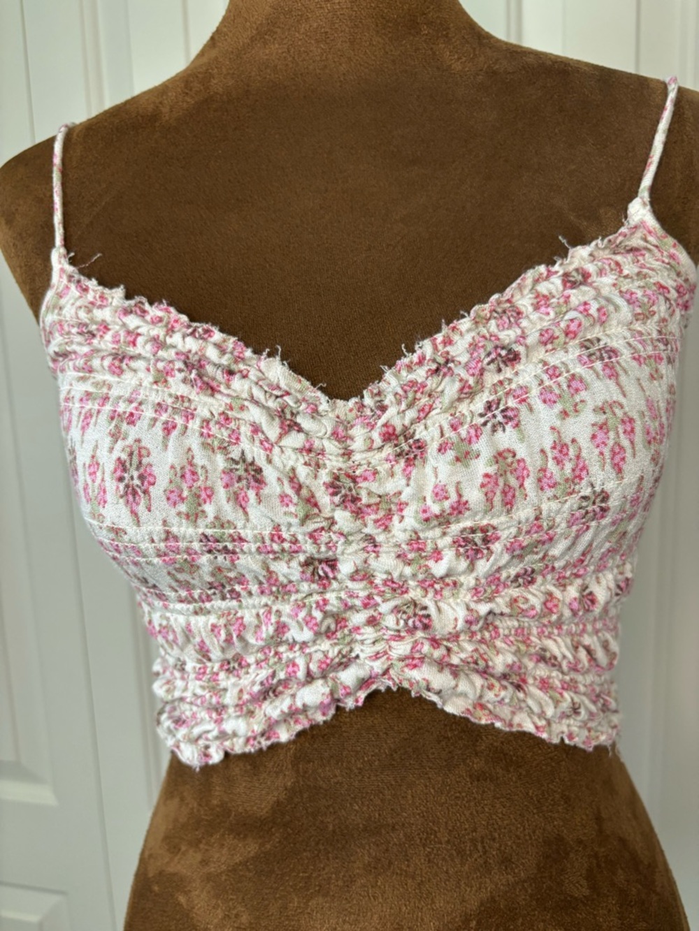Urban Outfitters Floral Pink Smocked Crop Cami Top, size XS - Picture 7 of 10